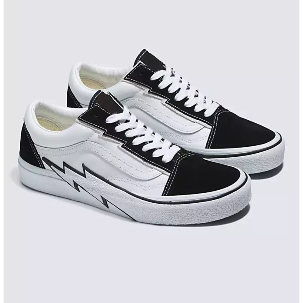 VANS Black and White Bolt Sneakers 6.5